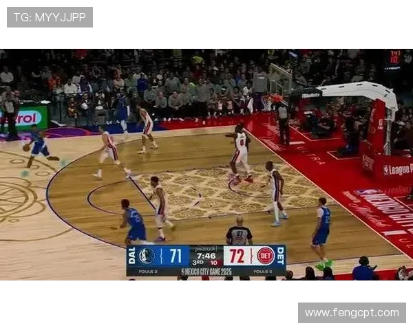 拉塞尔空砍31分独行侠遗憾败北活塞遭遇失利